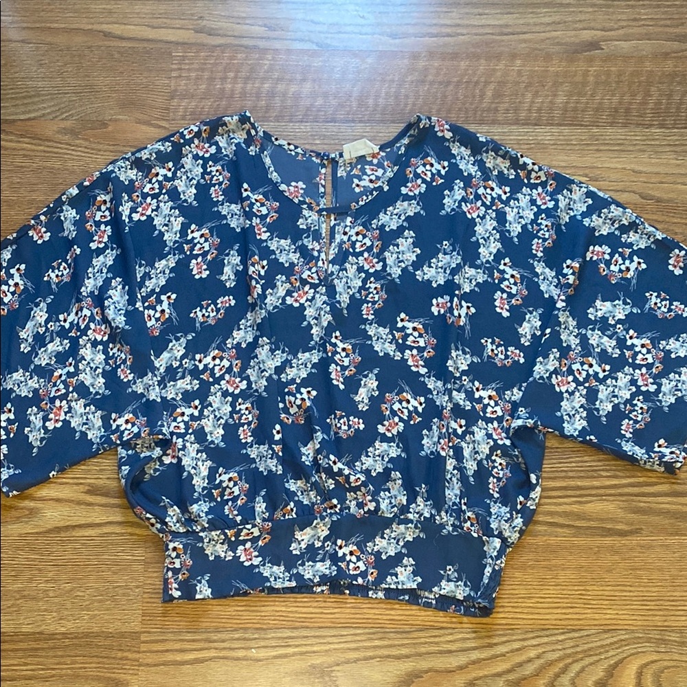 Chic Navy Floral Top